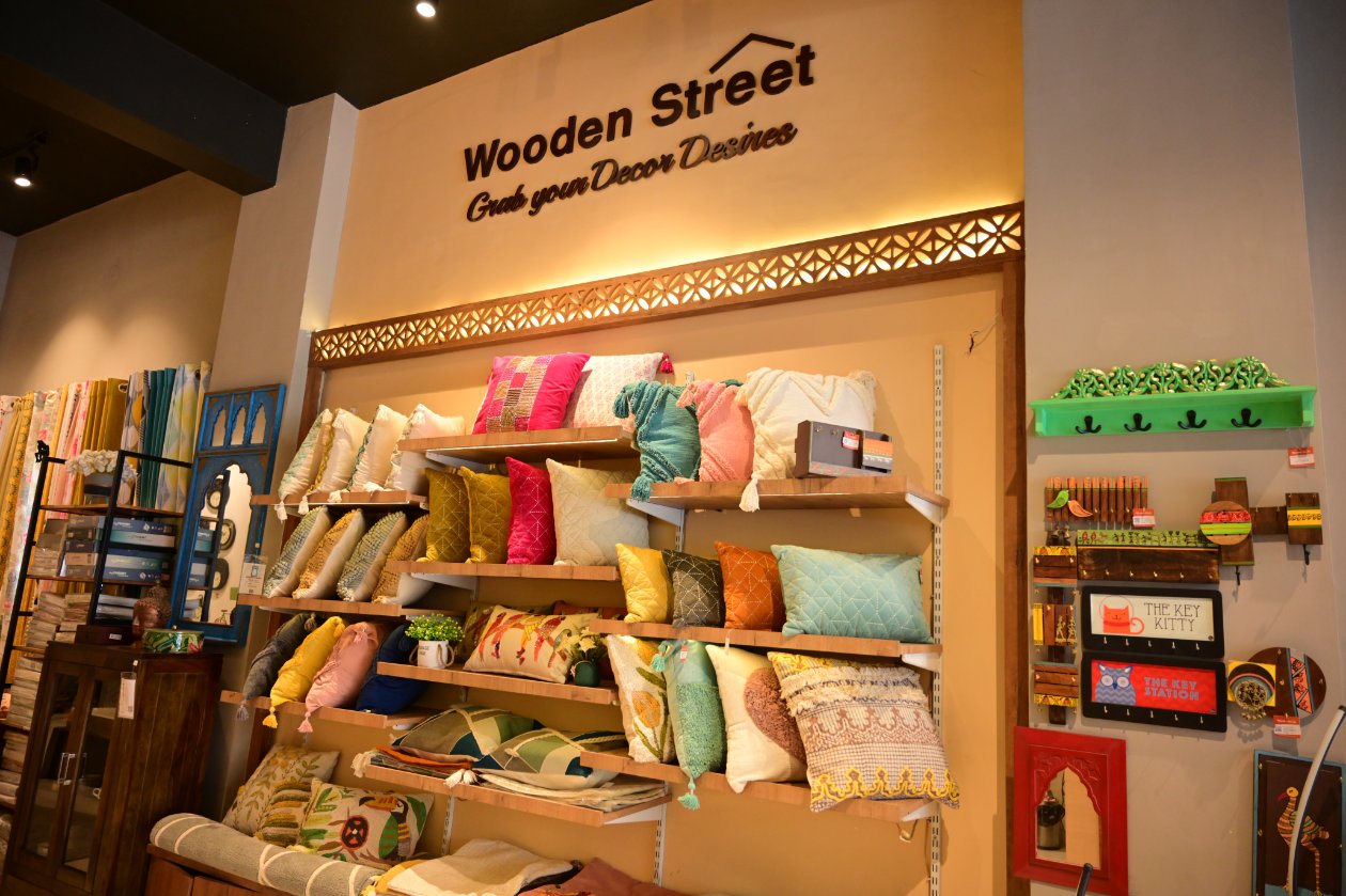 Woodenstreet